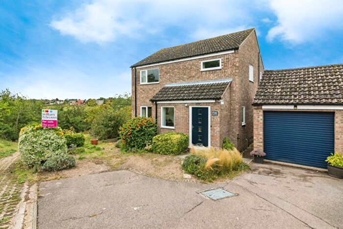 4 Bedroom Detached House For Sale In Waveney Road, Bungay, NR35