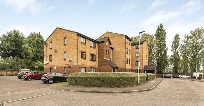 1 Bedroom Flat To Rent In Viking Place, Seymour Road, Leyton, E10