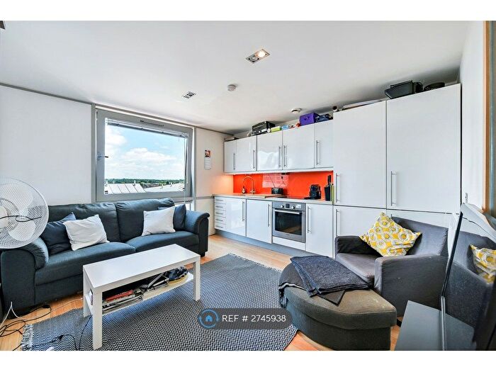 1 Bedroom Flat To Rent In Richmond Road, Kingston, KT2