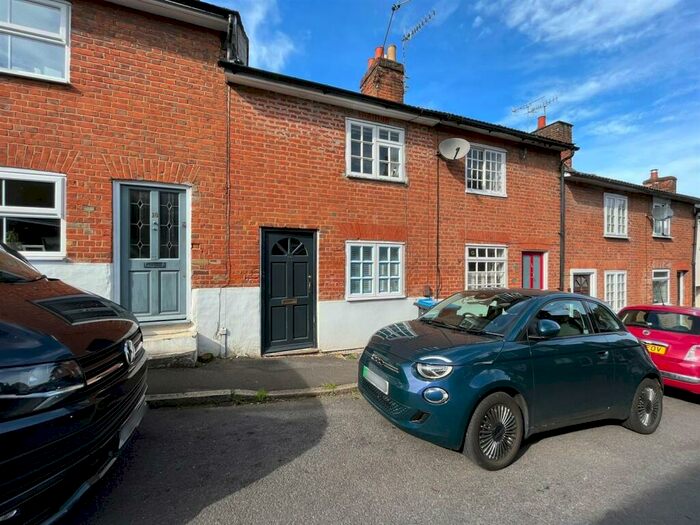 2 Bedroom Terraced House To Rent In Highfield Road, Berkhamsted, HP4