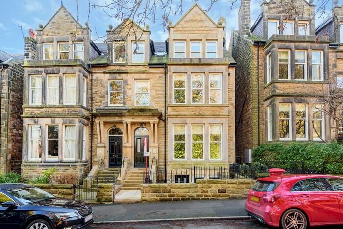 2 Bedroom Flat To Rent In Harlow Moor Drive, Harrogate, HG2