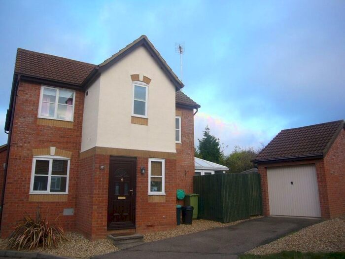3 Bedroom Semi-Detached House To Rent In Moeran Close, Browns Wood, Milton Keynes, MK7