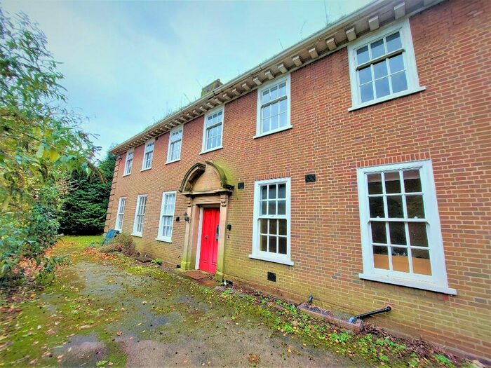 9 Bedroom House Of Multiple Occupation To Rent In St. Alphege Close, Church Hill Road, Solihull, West Midlands, B91