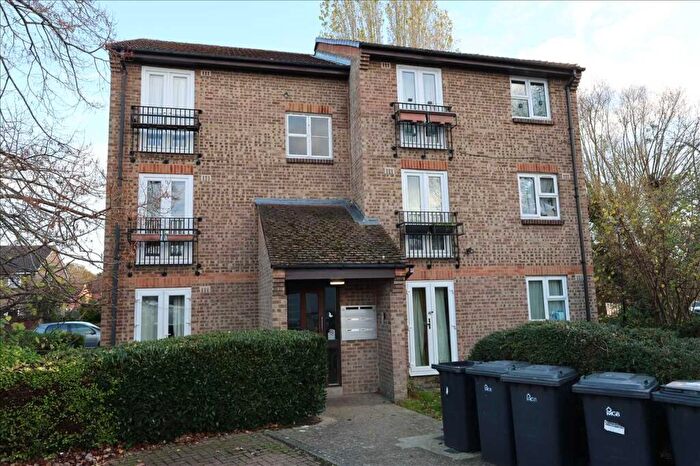 1 Bedroom Apartment For Sale In Adelaide Close, Cippenham, SL1