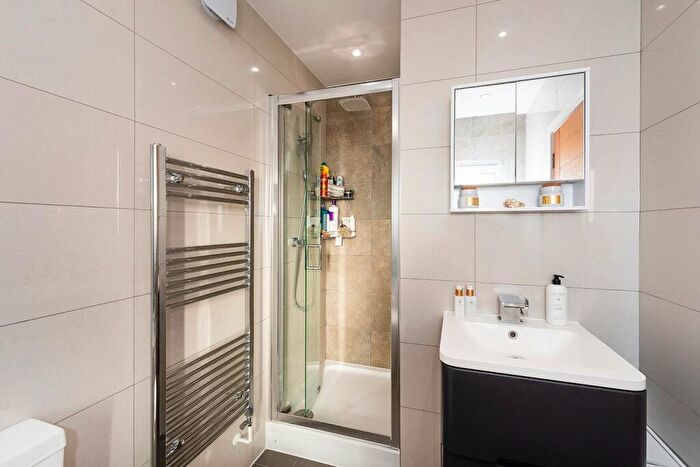 3 Bedroom End Of Terrace House For Sale In Chailey Close, Sidcup, DA15