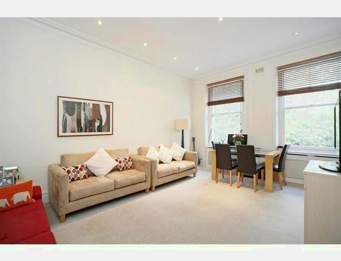 2 Bedroom Flat To Rent In Ashburn Gardens, London, SW7