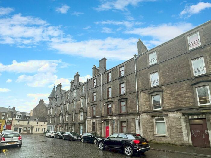 1 Bedroom Flat To Rent In Stirling Street, Dundee, DD3