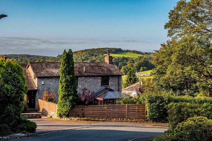 4 Bedroom Detached House To Rent In Church Street, Milnthorpe, LA7