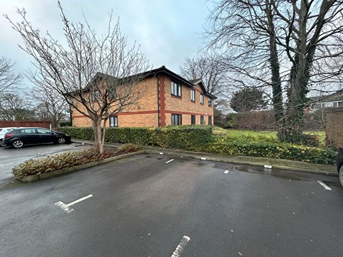 1 Bedroom Flat For Sale In Flat, Oakley Court, Churchill Close, Dartford, Kent, DA1
