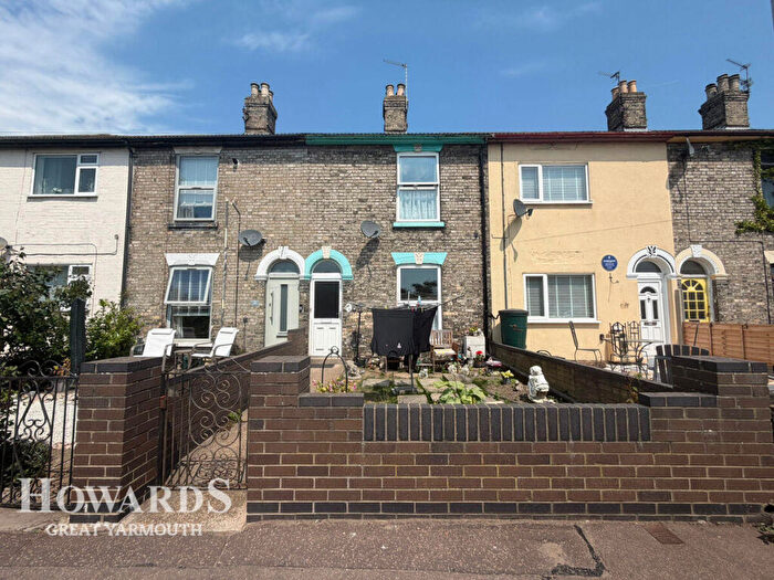 3 Bedroom Terraced House For Sale In Beaconsfield Road, Great Yarmouth, NR30
