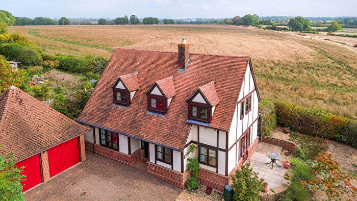 4 Bedroom Detached House For Sale In Pyotts Hill, Old Basing, RG24