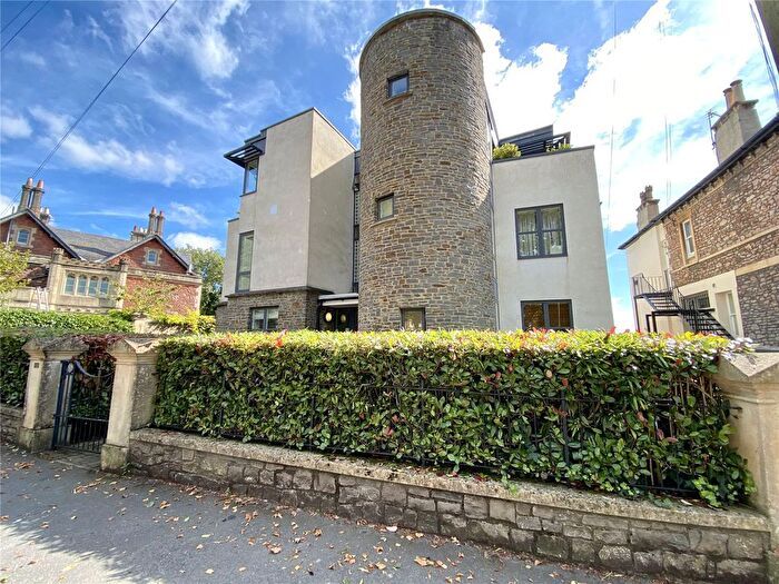 2 Bedroom Flat To Rent In Grove Road, Redland, Bristol, BS6