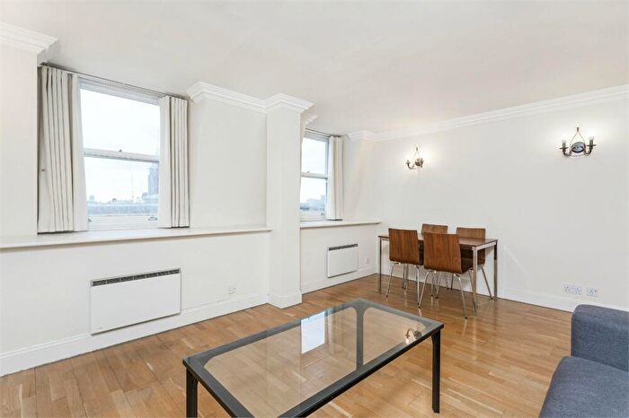 1 Bedroom Apartment For Sale In The Gallery, London, Ludgate Hill, EC4M