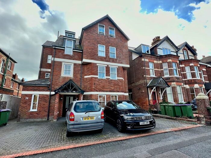 2 Bedroom Flat To Rent In Marten Road, Folkestone, CT20
