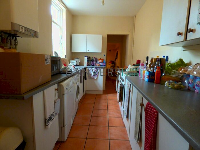 5 Bedroom Terraced House To Rent In Windermere Street, Leicester, LE2