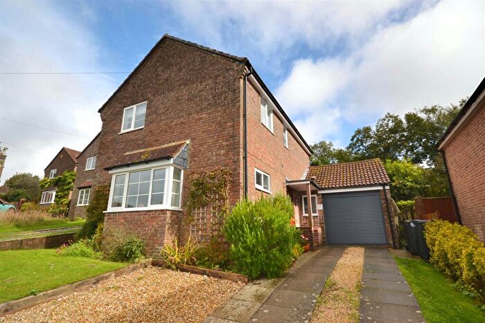4 Bedroom Detached House For Sale In Cowleaze, Martinstown, DT2