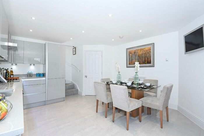 3 Bedroom Terraced House For Sale In Western Road, Fulflood, Winchester, Hampshire, SO22