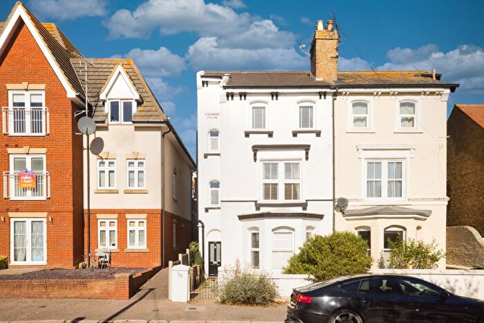 6 Bedroom Semi-Detached House For Sale In St. Mildreds Road, Ramsgate, CT11