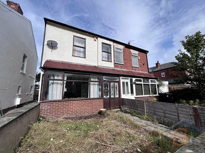 4 Bedroom Semi Detached House For Sale In Hampton Road, Southport, PR8