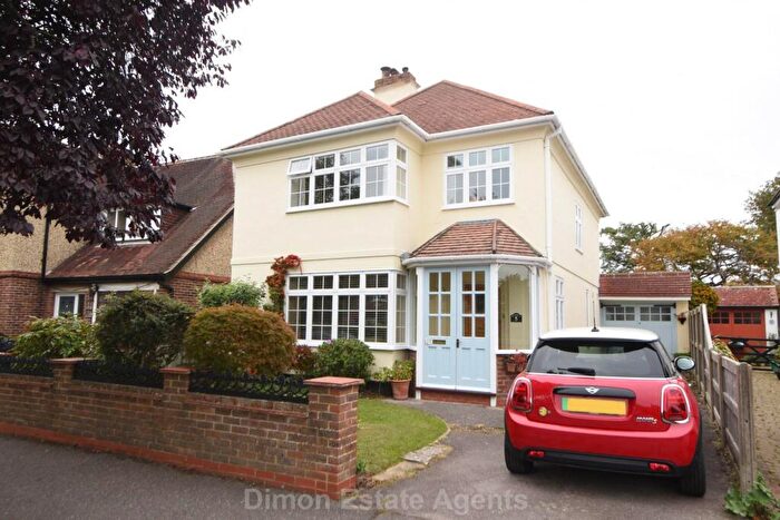 4 Bedroom Detached House For Sale In Vectis Road, Alverstoke, PO12