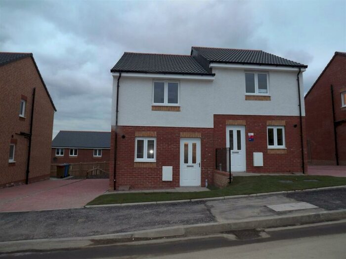 2 Bedroom House To Rent In McGarvie Drive, Falkirk, FK2