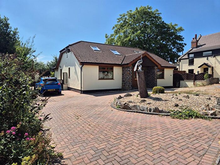 3 Bedroom Detached Bungalow For Sale In Lower Kewstoke Road, Worle, Weston-Super-Mare, BS22