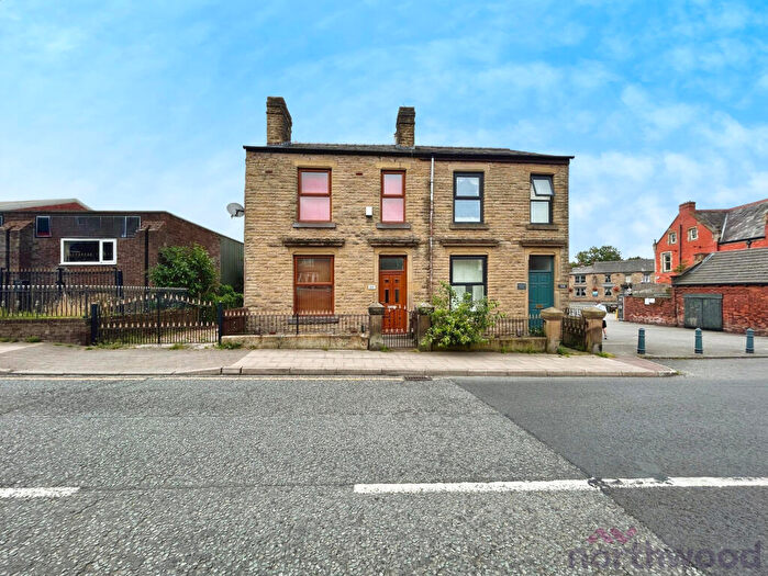 3 Bedroom Semi-Detached House For Sale In Lee Lane, Horwich, Bolton, BL6