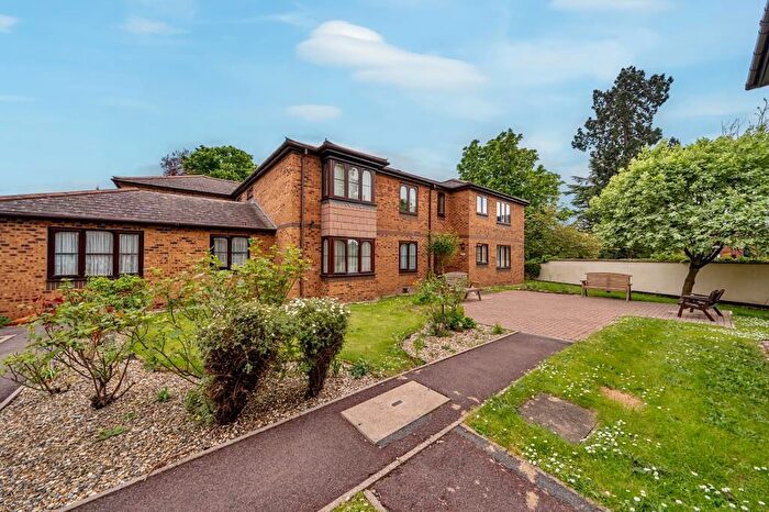 1 Bedroom Flat For Sale In Nixey Close, Slough, SL1