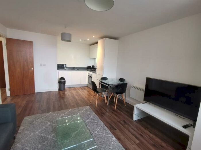 1 Bedroom Apartment To Rent In Broadway Residences, Broad Street, B15