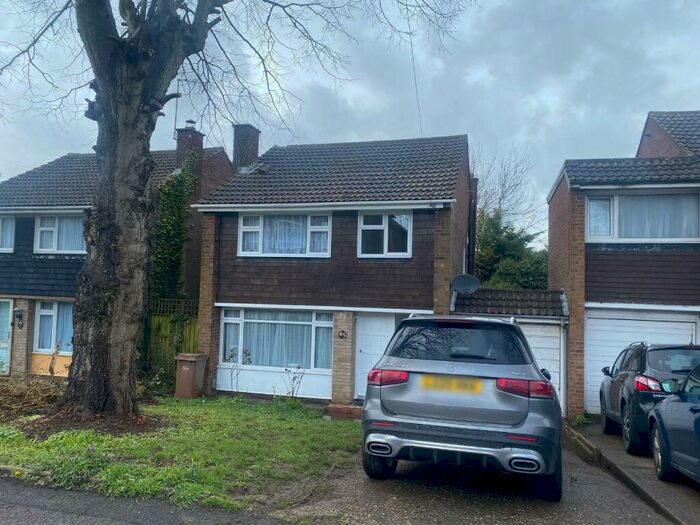3 Bedroom House To Rent In Lime Avenue, LU4