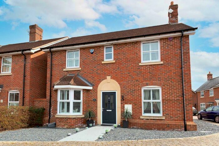 3 Bedroom Detached House To Rent In Atlas Close, Kings Hill, ME19