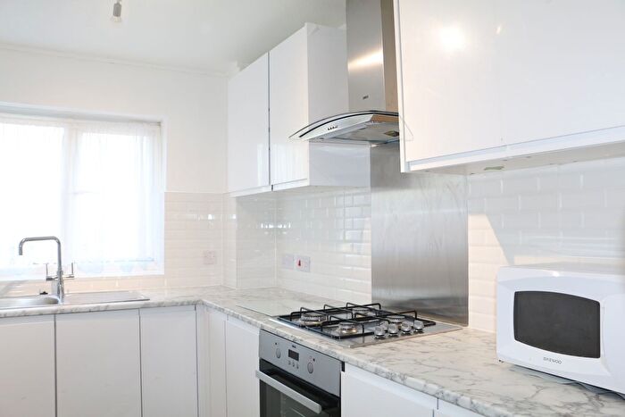 2 Bedroom Flat To Rent In Hazelmere Road, Northolt, UB5
