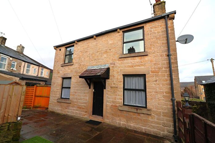 2 Bedroom Detached House For Sale In Jones Street, Hadfield, SK13