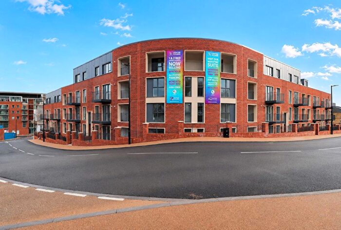 1 Bedroom Flat To Rent In Suffield Lodge, High Wycombe, HP11