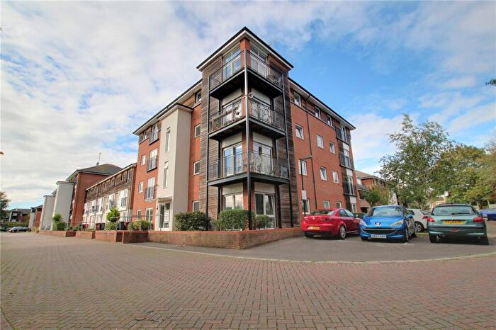 1 Bedroom Apartment For Sale In Meadow Way, Caversham, Reading, Berkshire, RG4