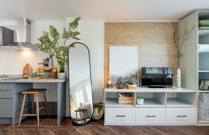 Studio To Rent In Commercial Road, Portsmouth, Hampshire, PO1