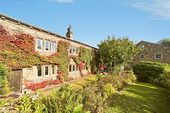 3 Bedroom Cottage For Sale In Goose Eye, Oakworth, Keighley, BD22