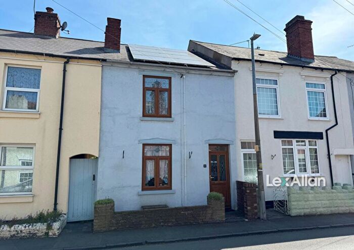 2 Bedroom Terraced House For Sale In Wheeler Street, Stourbridge, DY8