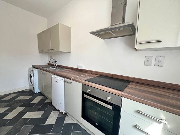 1 Bedroom Flat To Rent In - Thanet Street, Chesterfield, S45