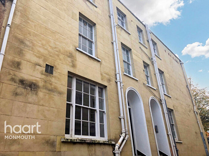 1 Bedroom Apartment For Sale In Hocker Hill Street, Chepstow, NP16