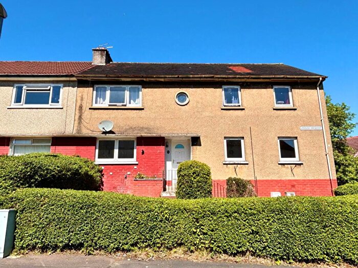 3 Bedroom Flat To Rent In Lithgow Crescent, Paisley, PA2
