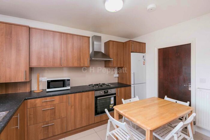 4 Bedroom Apartment To Rent In Ampthill Square, Euston, NW1