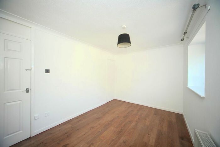 2 Bedroom Semi-Detached House For Sale In Bircham Road, Taunton, TA2
