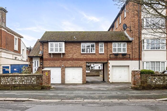 1 Bedroom Coach House For Sale In Shelley Road, Worthing, BN11