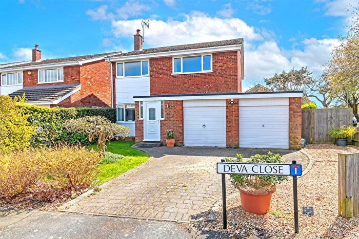 4 Bedroom Detached House For Sale In Deva Close, St. Albans, AL3