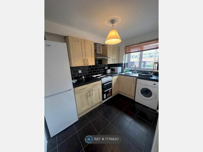 1 Bedroom Flat To Rent In Conway Gardens, Grays, RM17