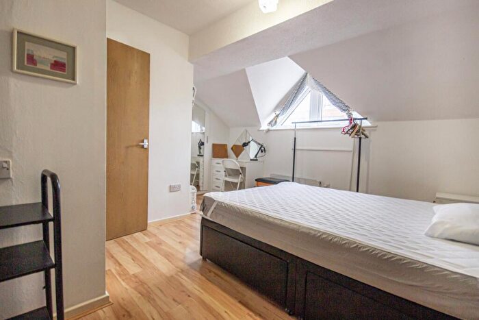 2 Bedroom Flat To Rent In Blackfriars Court, Newcastle Upon Tyne, NE1