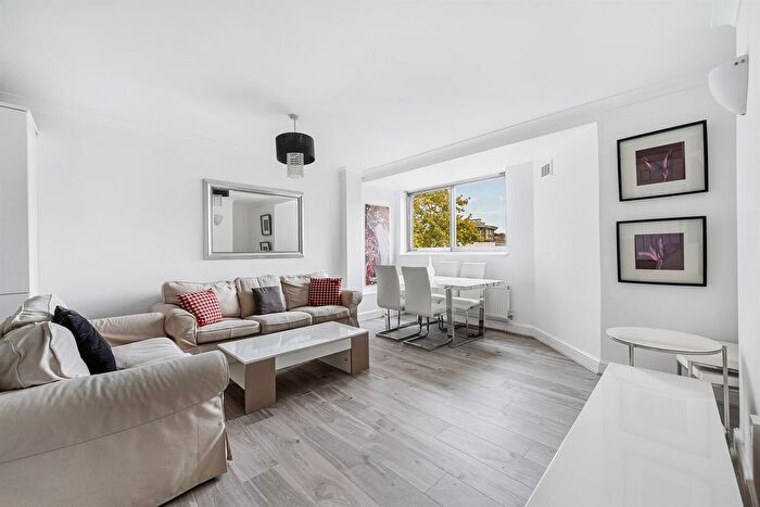 1 Bedroom Flat To Rent In Sherbourne Court, Cromwell Road, SW5