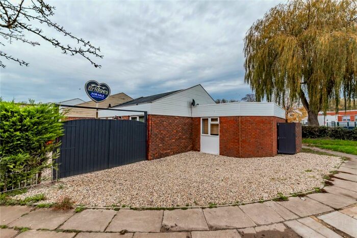 3 Bedroom Bungalow To Rent In Mayfield Road, Farnborough, GU14