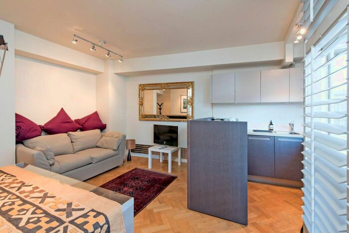 1 Bedroom Flat To Rent In Sloane Avenue Mansions, Chelsea, London, SW3